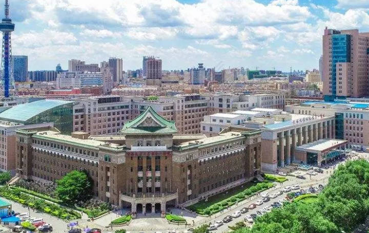 吉林大学第一医院_外景