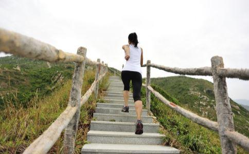 女性如何练习马甲线，轻松瘦身达成目标